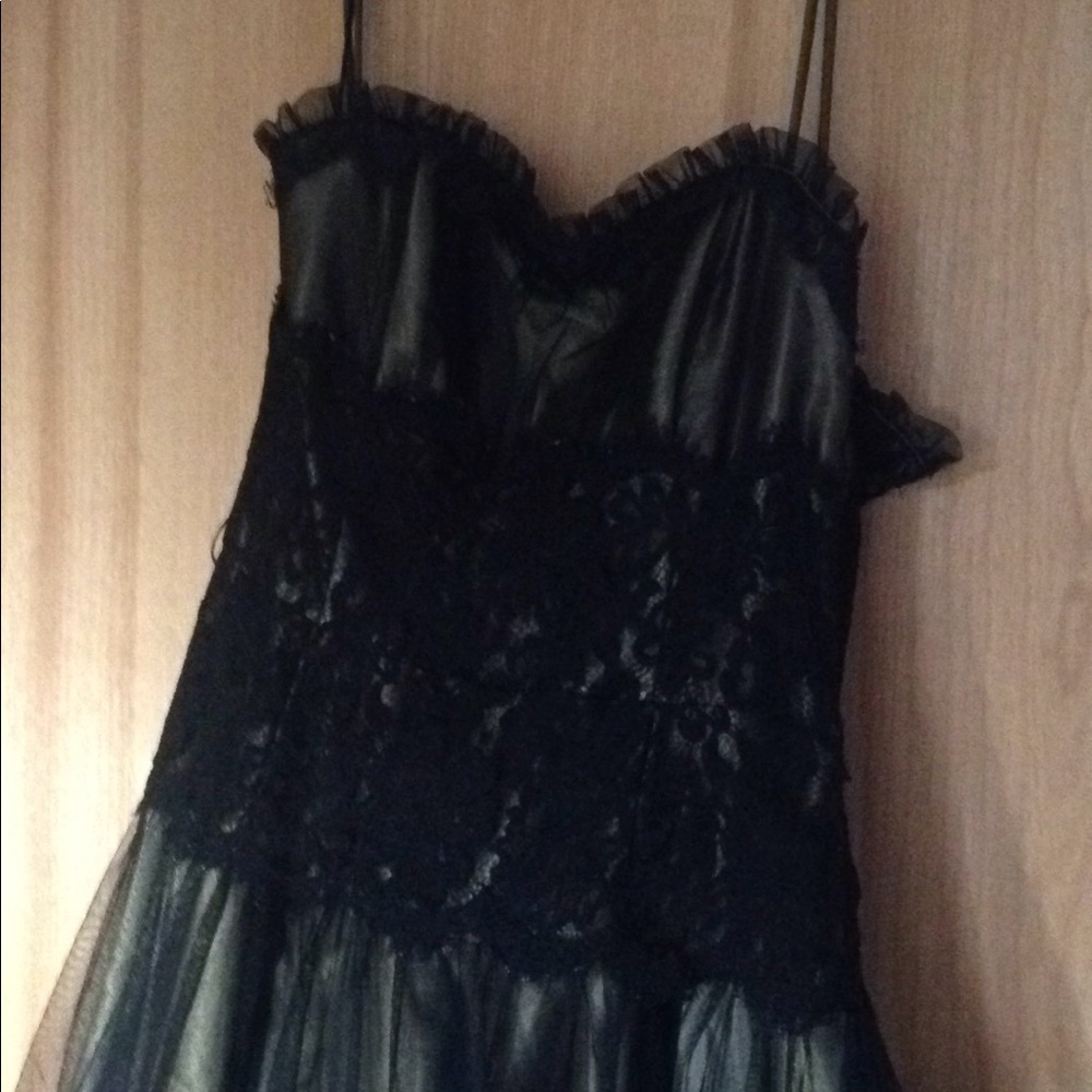 Gorgeous green Jessica McClintock dress - Picture 3 of 7